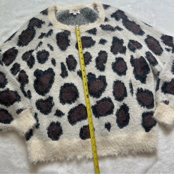Umgee Women's Leopard Print Sweater - Picture 4 of 7